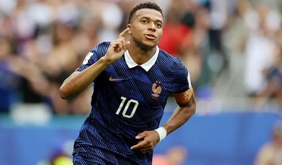 Mbappe Seizes Golden Boot Lead and All Time Record as Messi Eyes Final Reply